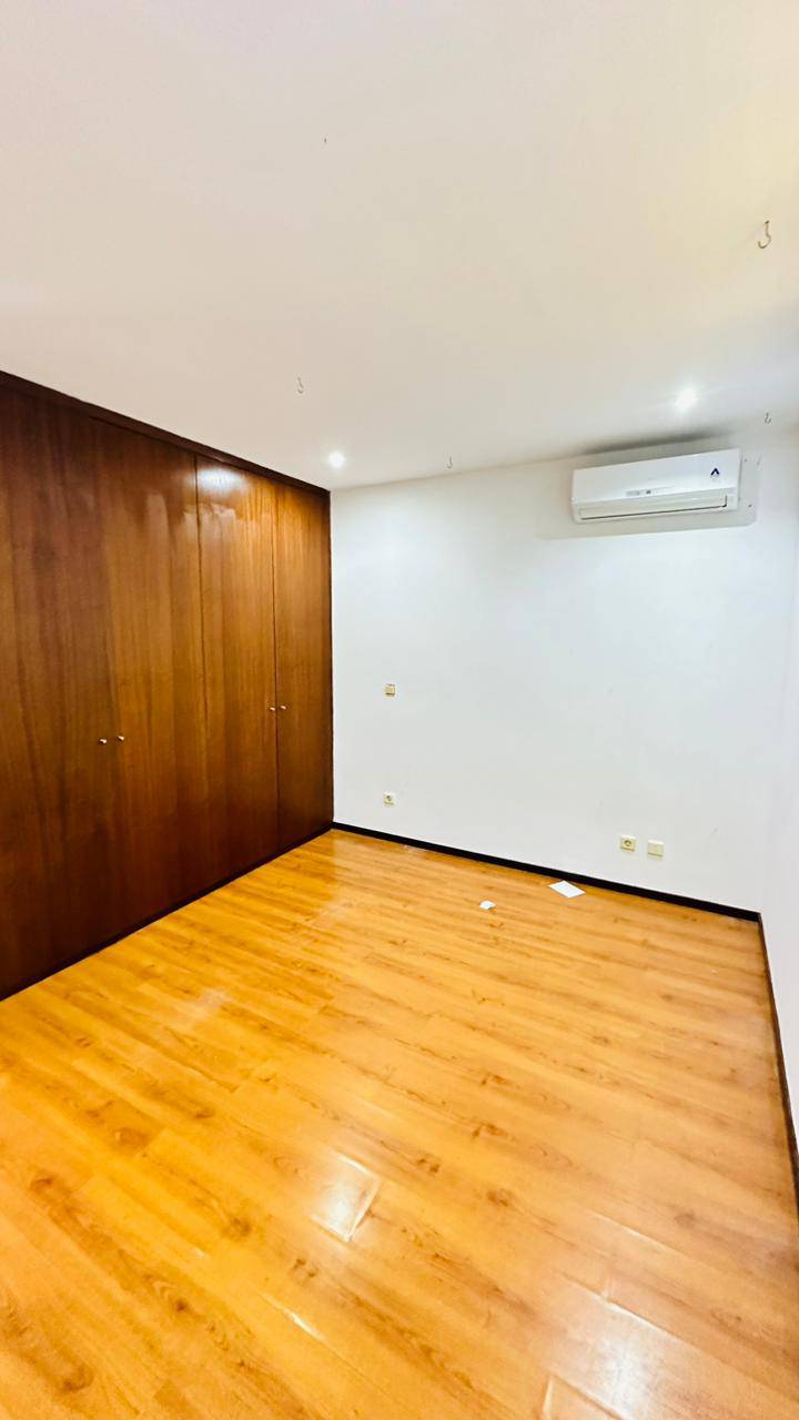 Vivenda V3 duplex no Condomínio Vila Sol – Talatona